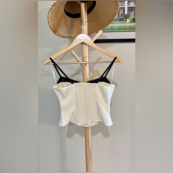 Reformation Melanie Top In Ivory, brand new, never worn, no flaws. - Picture 6 of 10